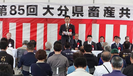 豊作を喜ぶ秋祭りが各地で開かれ、産業祭は大賑わい。
