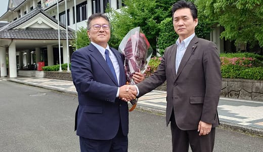 藤田和徳副市長の退任式が行われた。